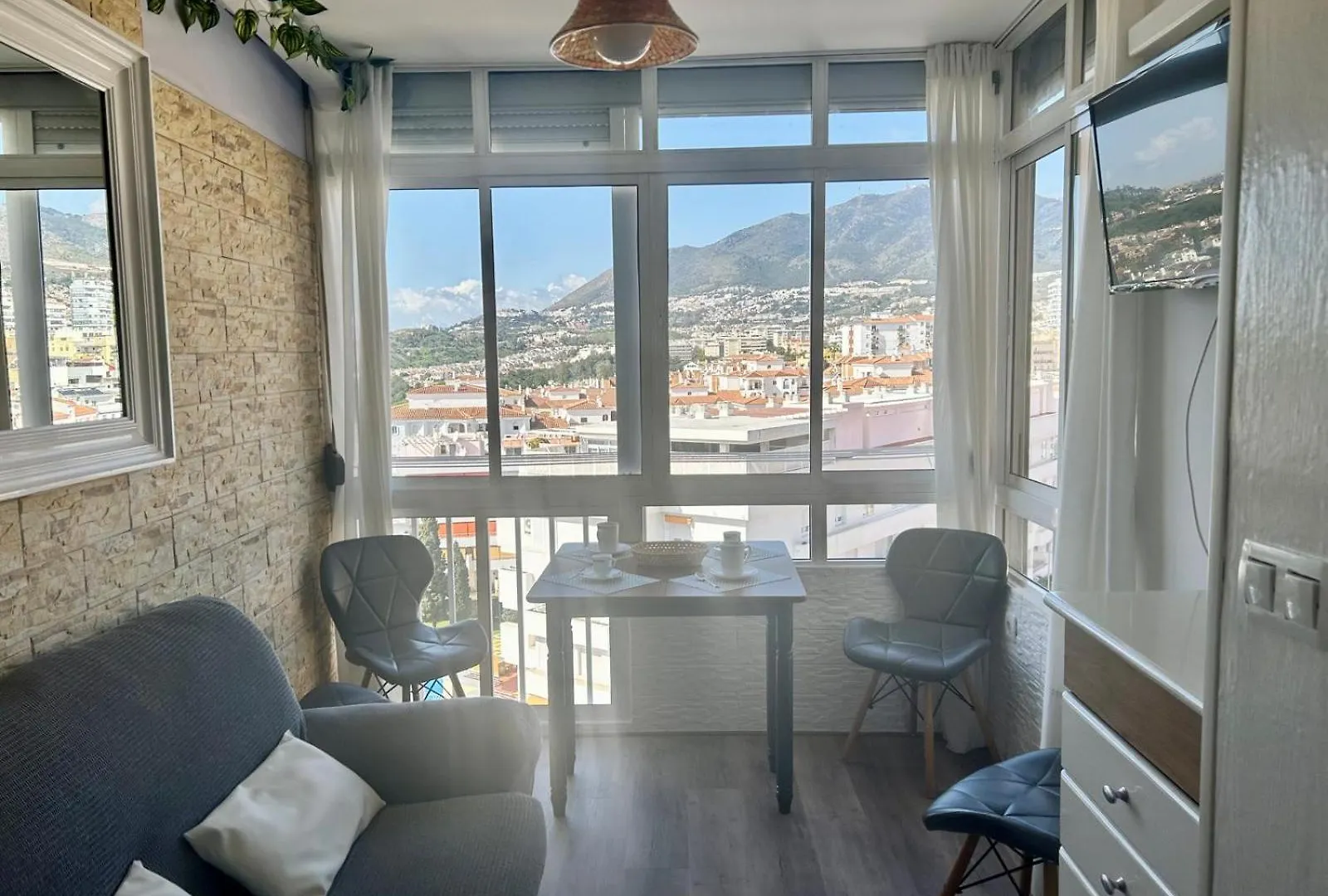 Precioso Apartamento En Benalmadena, Piscinas, Recep 24 Horas